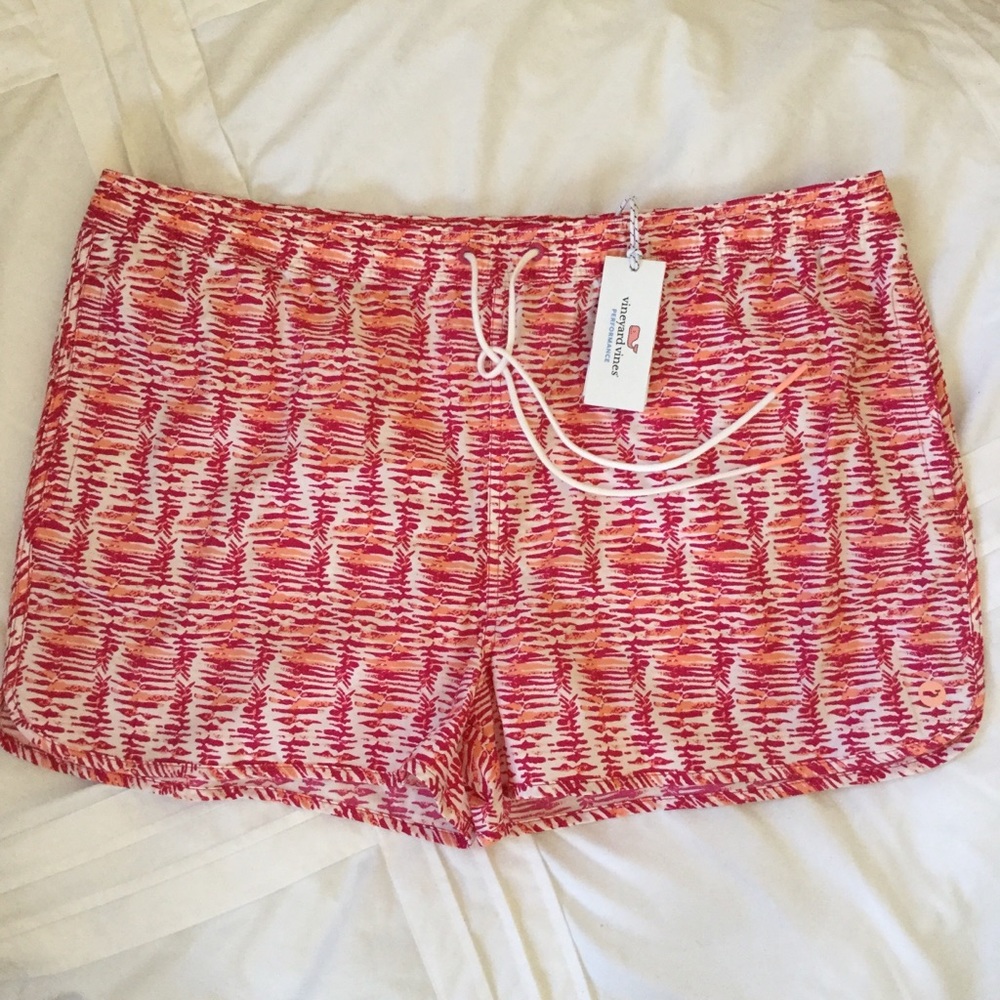 Vineyard Vines Pull on Shorts